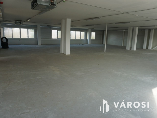 Közel 1000 nm-s ipari csarnok Nagykanizsán