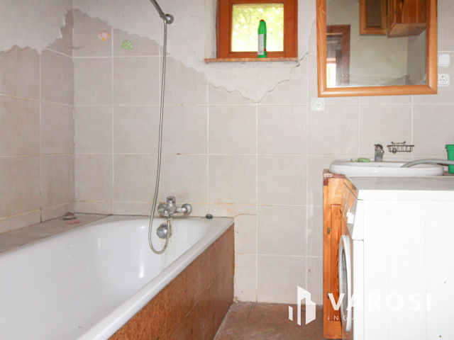 Tágas családi othon számtalan lehetőséggel Zsámbékon