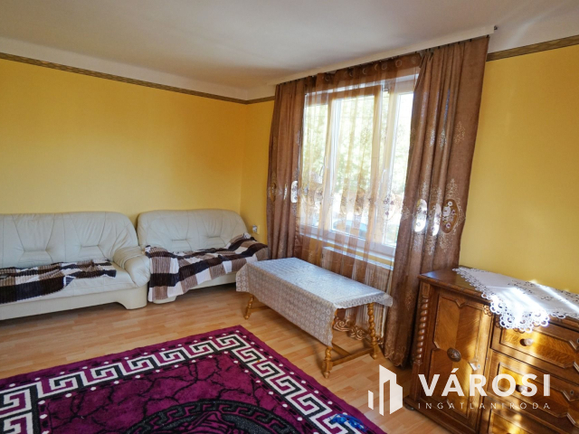 Központi több generációs családi ház a piac térnél