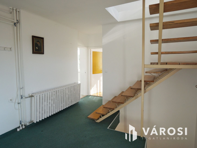 Központi több generációs családi ház a piac térnél