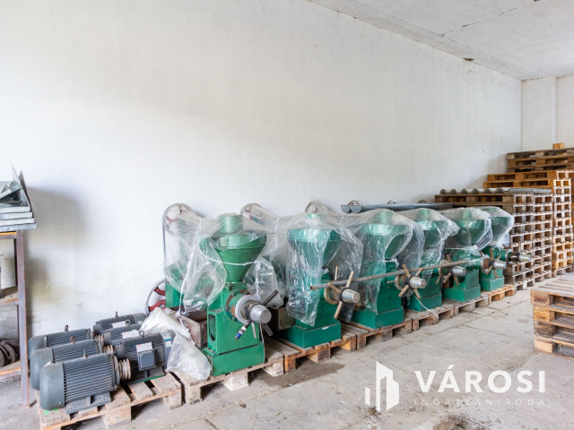 Derekegyházi ipari terület, vállalkozás eladó.