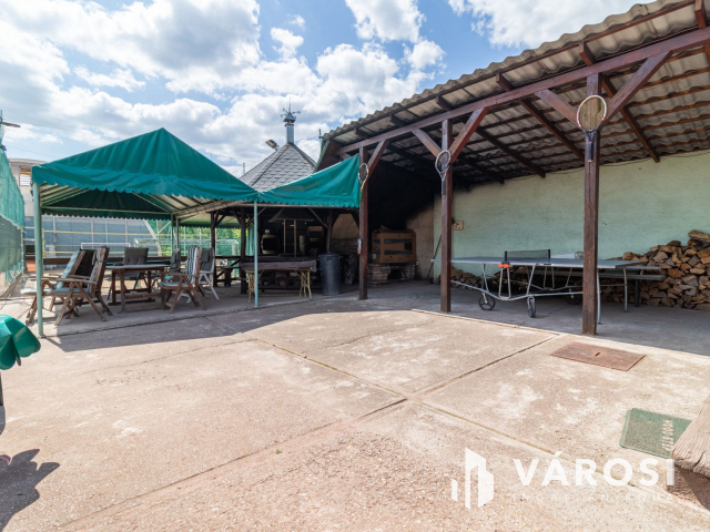 Bejáratott Sportlétesítmény eladó Sóskúton!