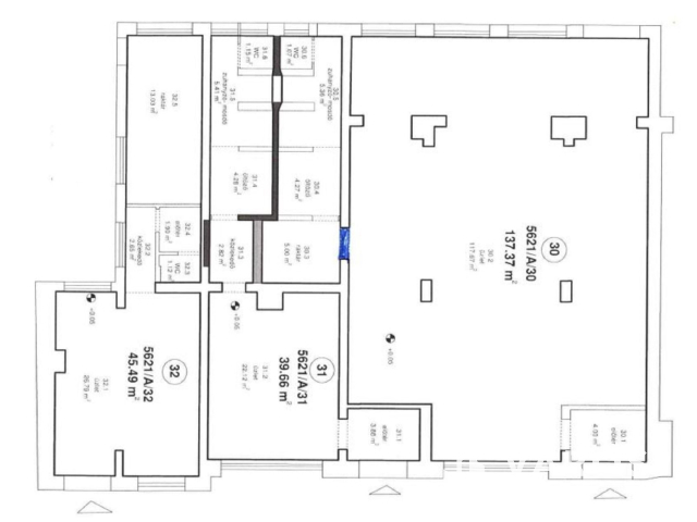 Három üzlethelyiség Szentes központjában