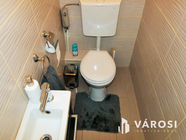 Nagy lakás a Centernél