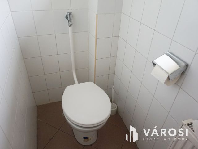 Fiatalos irodaház hosszú távra kiadó!