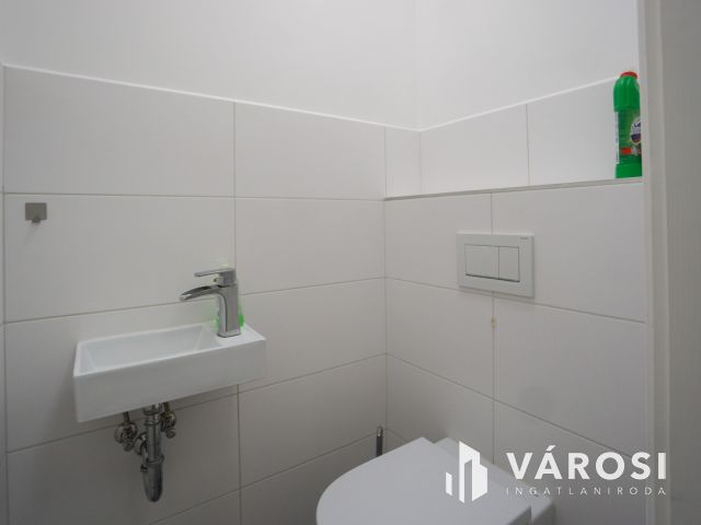 Belvárosi lakás, exkluzív házban