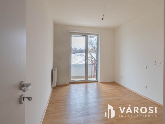 Kulcsrakész lakás Péterhegyen C-2-3