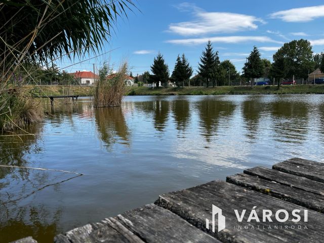 Simaság belterületi horgásztó,engedélyekkel6000m2 eladó!