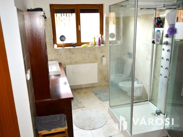 Neves tervező munkája eladó Nemesvámoson!