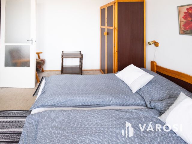 Apartmanház néhány lépésre a Várfürdőtől és a Kastélytól