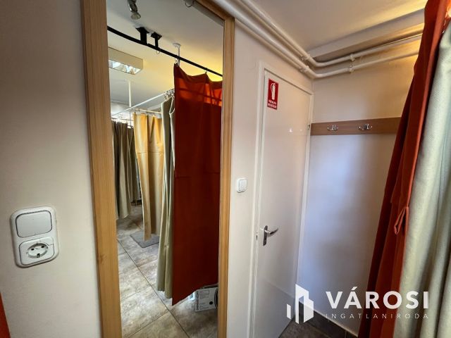 Figyelem!!! Belvárosi két lakás egyben, jó helyen eladó!