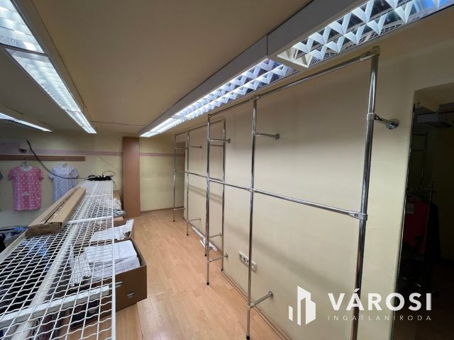 Figyelem!!! Belvárosi két lakás egyben, jó helyen eladó!