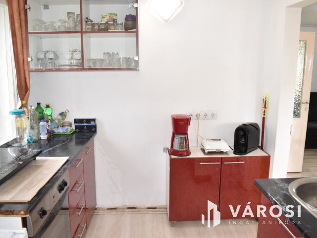 Városerdei felújított, téliesített nyaraló!