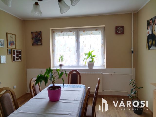 Mátraterenyén eladó, kitűnő állapotú családi ház!