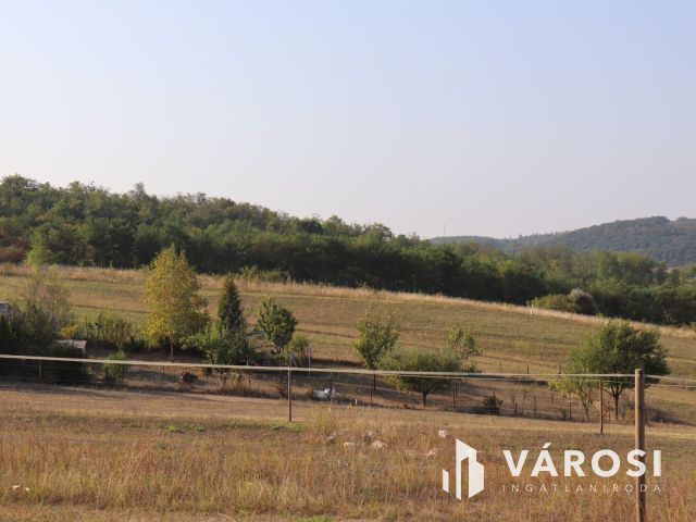 Panorámás belterületi telek Kerekiben