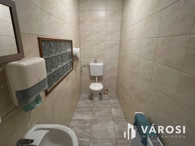 Jó helyen, jó ingatlan, jó vállalkozásnak!!!