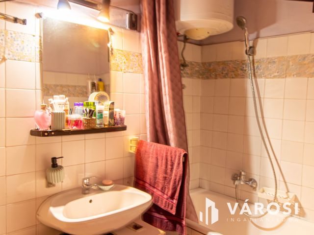 Sváb parasztház Pilisborosjenő szivében eladó