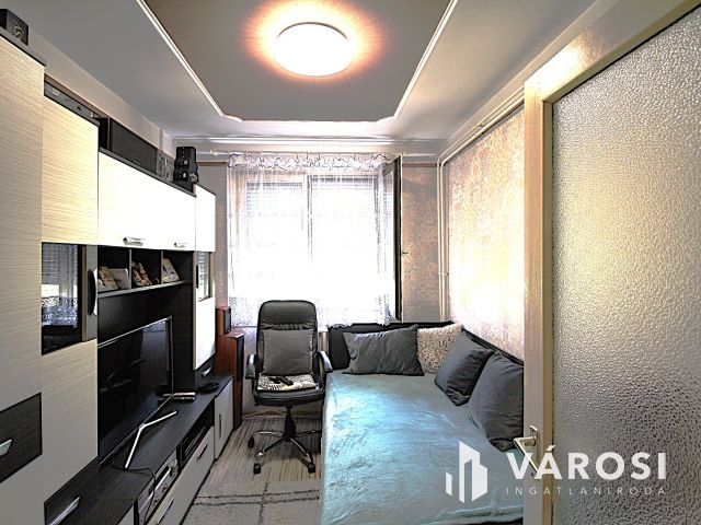 Eladó három szobás lakás!