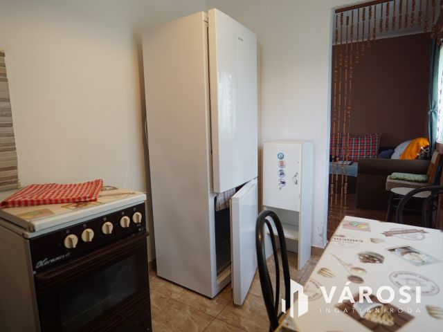 Lakható zárt kert, idilli környezetben