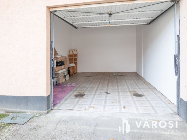 Eladó garázs a Főfasoron 2.