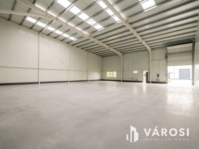 Eladó új, 6 méter belmagasságú raktár Vecsésen