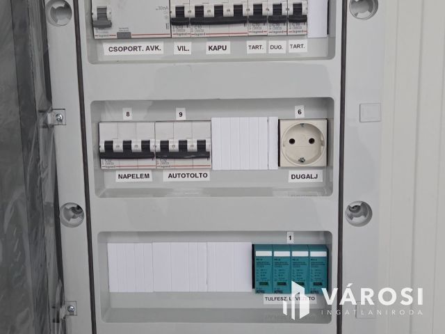 Eladó új, 6 méter belmagasságú raktár Vecsésen