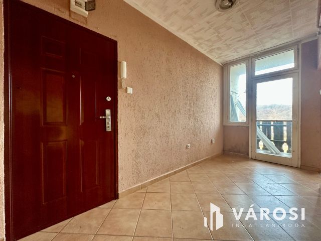 Gorkijon 4. emeleti, 1+2 félszobás, erkélyes lakás eladó!