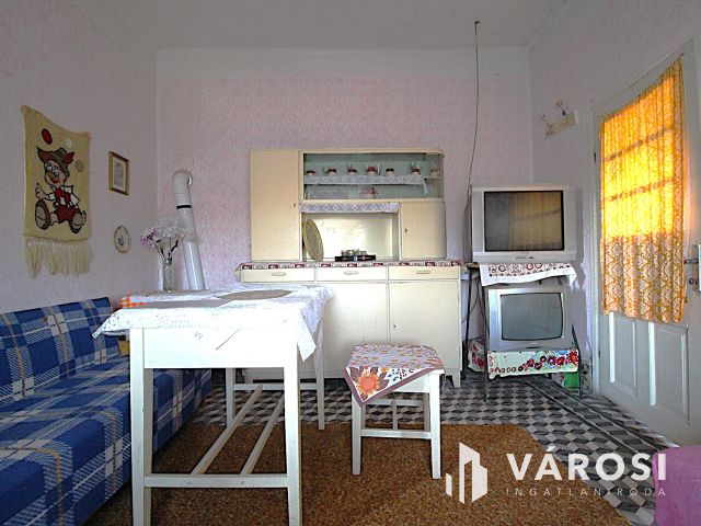 Áresés! Eladó családi ház Etesen