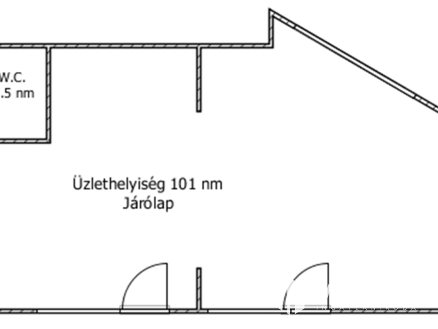 Salgó Center földszintjén, utcai bejáratos üzlet kiadó!