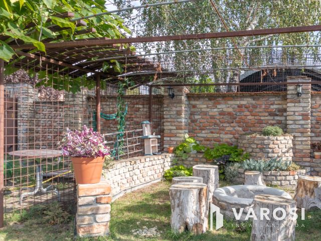 Kiváló lokáció, sokoldalúan hasznosítható ingatlan