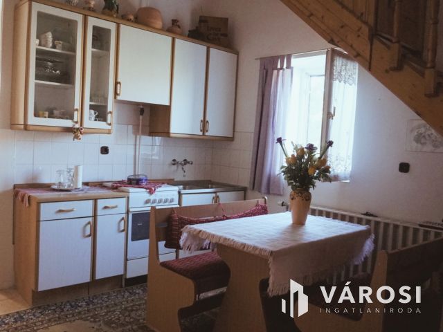 Tágas családi ház kiváló helyen Vásárhelyen