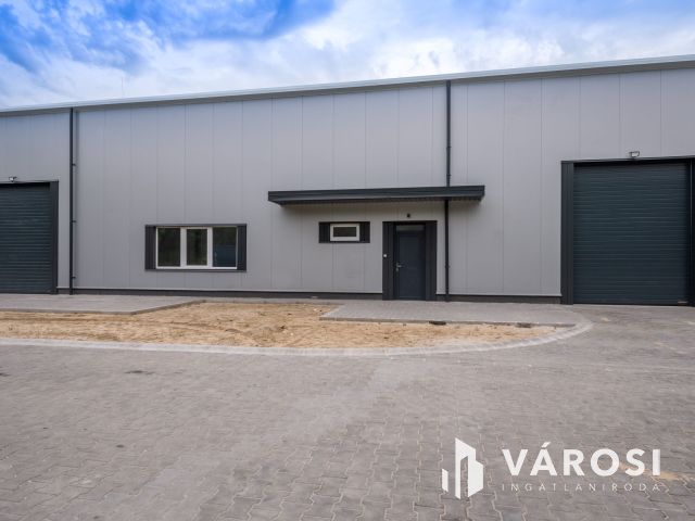Új, eladó raktár Alsónémedin, ami 2 kapun rakodható