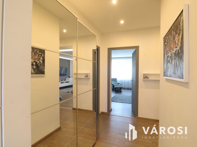 Festő utcai modern, tágas otthon.