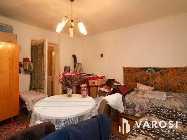 Vésztőn családi ház eladó a horgásztó közelében