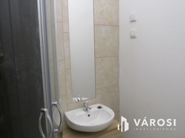 Nagypolgári ház társasházi lakásokká alakítva