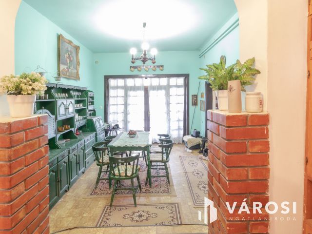 Társasházi kertes ház Dorozsmán