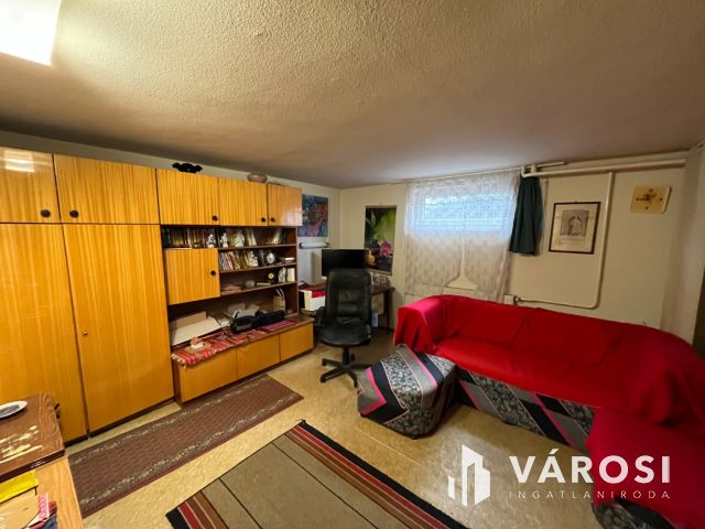 Debreceni 5 Szobás Jó Ház Csendes Kertvárosi Környezetben!