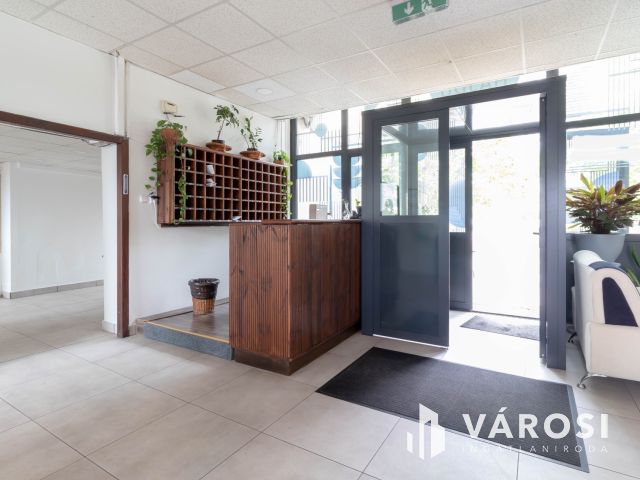 64 m2-es, három helyiséges iroda Fáy utcai irodaépületben