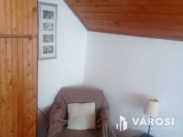 Önálló retro nyaraló Sóstón eladó