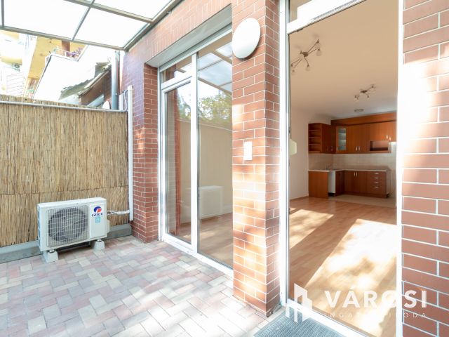 37 m2-es kiváló állapotú iroda Pesterzsébet központjában