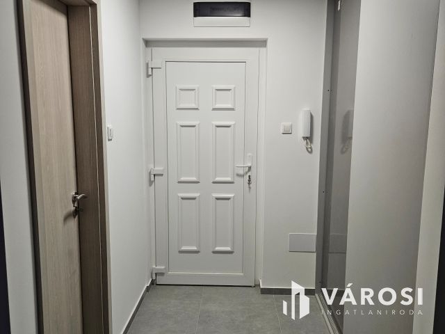 Debrecen Belvárosi Szuper Kis Albérlet!