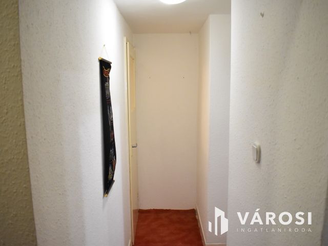 2 szobás, erkélyes lakás a Budapest krt-on!