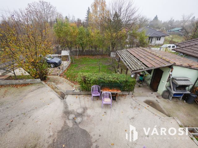 Vácon családi ház a tavak közelében!