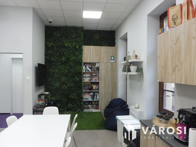 Újgenerációs iroda,kompromisszumok nélkül,top panorámával.