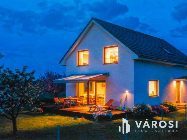 NAPPALI PLUSZ 4 VAGY 5 SZOBÁS CSALÁDI HÁZ SUBASÁN 03