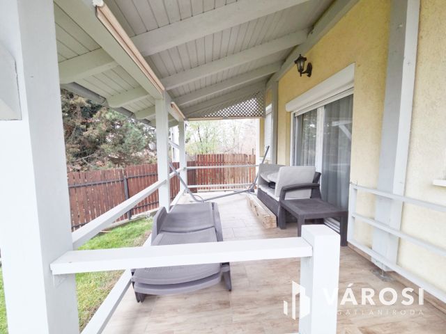 Exkluzív ikerház + Különálló modern lakás egyben eladó