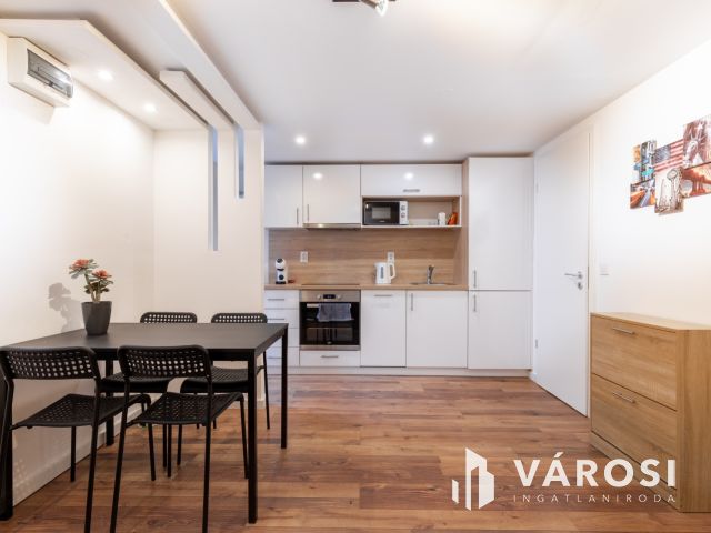 Belvárosi tágas duo otthon