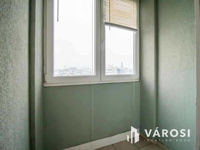 Belvárosi, jó helyen levő nagy lakás