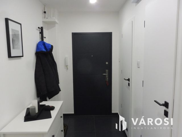 Újszegedi panel,top helyen,top minőségben eladó.