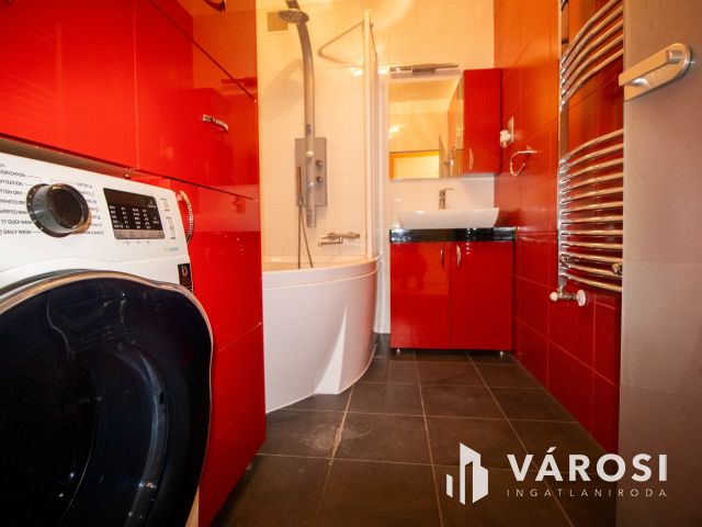 Modern lakás teljes berendezéssel Tótkomlóson